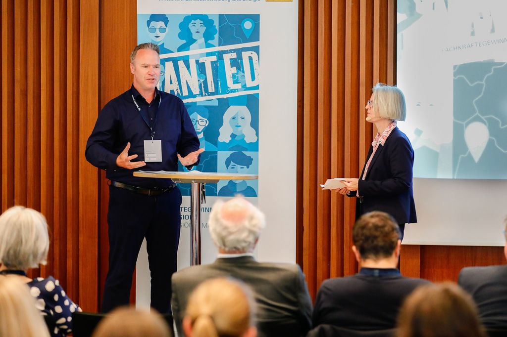 Bild 4 Fachkräftegewinnung 2024 - © StMWi/S.Geiger Bild 4 Fachkräftegewinnung 2024 - © StMWi/S.Geiger