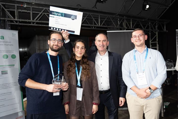 Impressionen zur Preisverleihung Energie Start-up Bayern 2024 im Rahmen der Start-up Demo Night München.