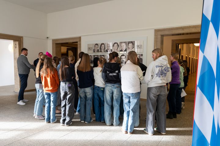 Impressionen zum Lernort Staatsregierung.