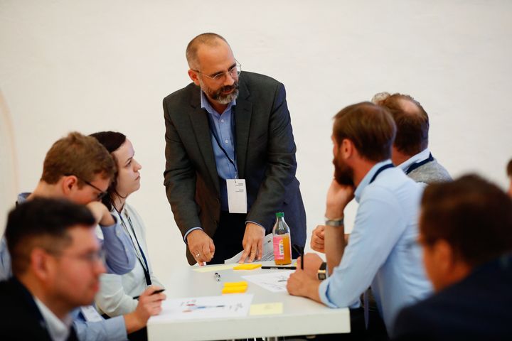 Impressionen vom Kongress „Transformation der Automobilindustrie in den Regionen vorantreiben“.