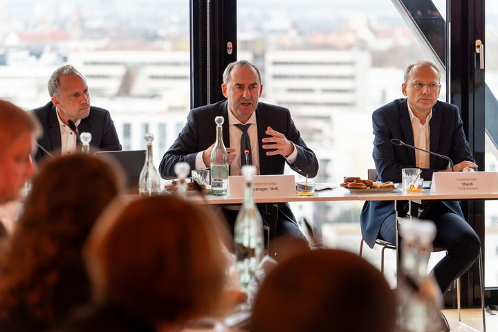 Impressionen der Veranstaltung "Bayerischer Autogipfel 2024".