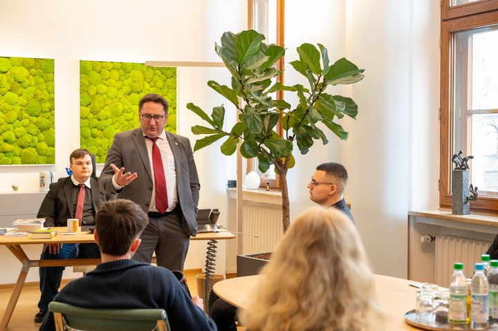 Impressionen zum Lernort Staatsregierung.