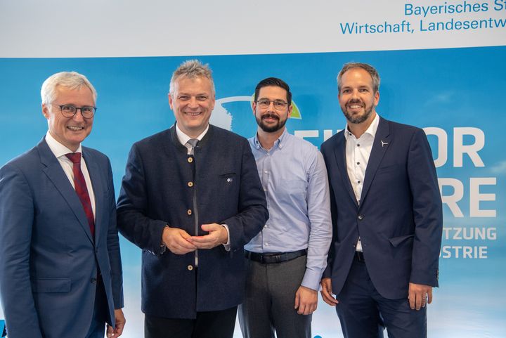 FIT FOR FUTURE – Unsere Unterstützung für Bayerns Industrie in Augsburg
