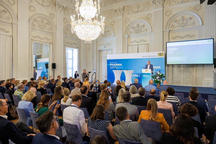 Impressionen der Veranstaltung "Bayerischer Pharmagipfel 2024".