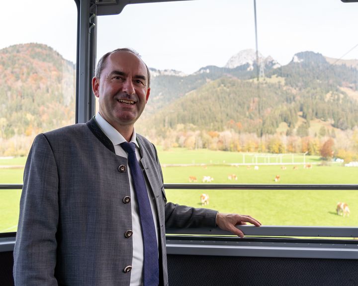 Wirtschaftsminister Hubert Aiwanger beim Festakt 50 Jahre Alpenplan. Foto: StMWi/E. Neureuther