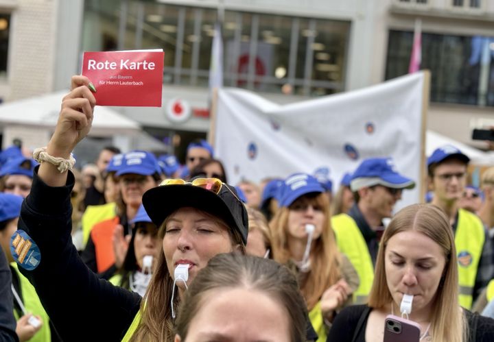 Rote Karte aus Bayern. Foto:StWMI/ F. Meinl