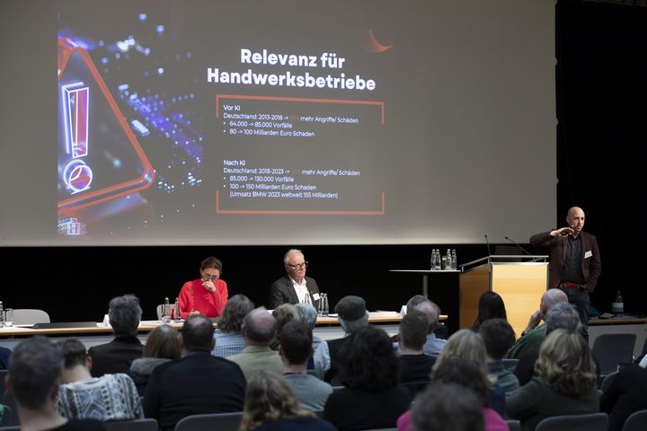 Impressionen der Fachtagung Cyberfallen anlässlich der 75. IHM.