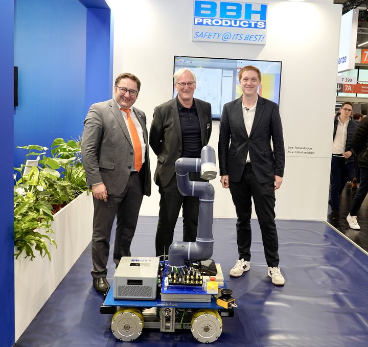 Staatssekretär Tobias Gotthardt besucht das Oberpfälzer Unternehmen BBH Products GmbH. Foto: StMWi.